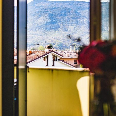 Appartamento Borgo Peschiere Маниаго Екстериор снимка