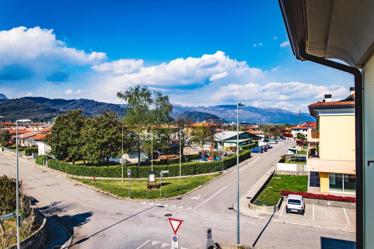 Appartamento Borgo Peschiere Маниаго Екстериор снимка