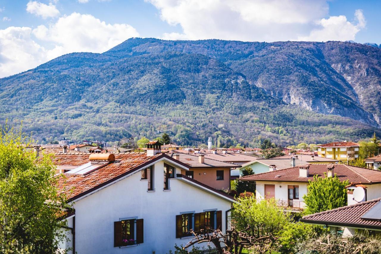 Appartamento Borgo Peschiere Маниаго Екстериор снимка
